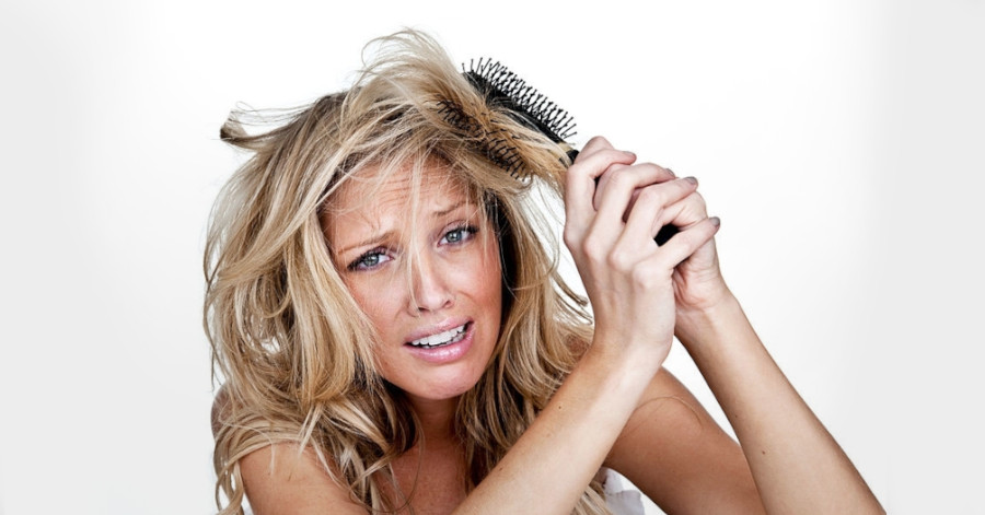 prevenir la electricidad estática en el cabello
